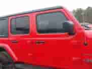 2021 Jeep Wrangler Unlimited Sahara Altitude z VIN 1C4HJXEN8MW679385, wystawiony jako IAAI lot #41542602 z przebiegiem 50 220 mil mil oraz . Historia ofert i sprzedaży dostępna na DreamBid. Obrazek 13.