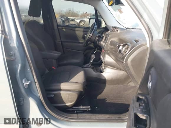 2017 Jeep Renegade Latitude z VIN ZACCJABB3HPF71731, wystawiony jako IAAI lot #41458308 z przebiegiem 110 186 mil mil oraz . Historia ofert i sprzedaży dostępna na DreamBid. Obrazek 5.