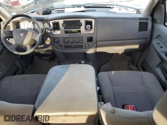 2008 Dodge 2500 SXT z VIN 3D7KS29D48G151022, wystawiony jako Copart lot #81543344 z przebiegiem 178 031 mil mil oraz Szkoda całkowita • Salvage title. Historia ofert i sprzedaży dostępna na DreamBid. Obrazek 8.