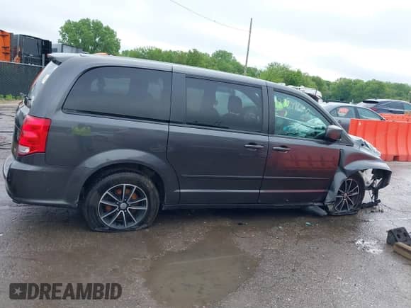 2017 Dodge Grand Caravan SE with VIN 2C4RDGBG8HR639078, listed as a IAAI auction lot 39341640 with 158,714 mi miles and . Bid and sale history available at DreamBid. Image 14.