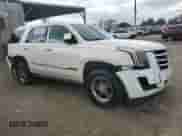 2015 Cadillac Escalade Premium z VIN 1GYS4NKJ7FR675519, wystawiony jako Copart lot #85295545 z przebiegiem 74 312 mil mil oraz Szkoda całkowita • Salvage title. Historia ofert i sprzedaży dostępna na DreamBid. Obrazek 4.