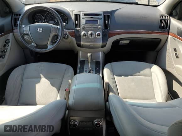 2008 Hyundai Veracruz GLS with VIN KM8NU13C28U077720, listed as a Copart auction lot 63969015 with 283,301 mi miles and Non repairable. Bid and sale history available at DreamBid. Image 8.