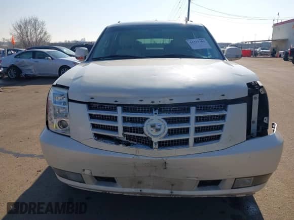 2007 Cadillac Escalade ESV с VIN 1GYFK66827R396002, выставлен на аукционе IAAI как лот 41333363 с пробегом 166 278 миль миль и . История ставок и продаж доступна на DreamBid. Изображение 13.