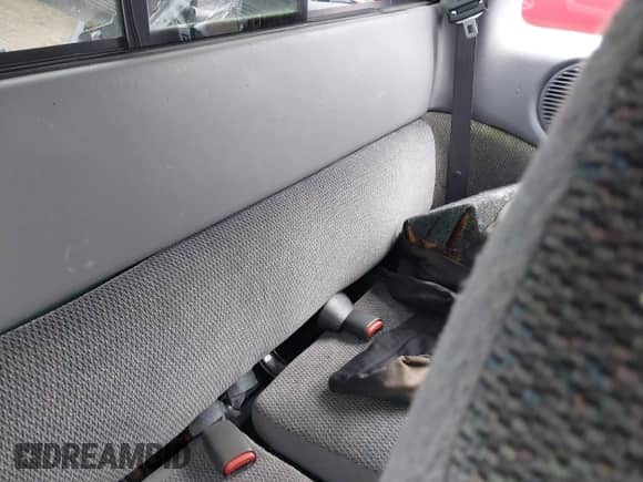 1997 Dodge Dakota z VIN 1B7GG23X9VS242604, wystawiony jako IAAI lot #41772203 z przebiegiem Nie podano mil oraz . Historia ofert i sprzedaży dostępna na DreamBid. Obrazek 8.