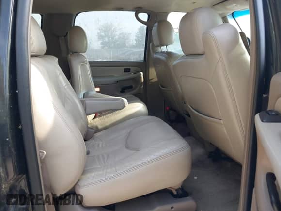 2003 Chevrolet Suburban LT с VIN 1GNEC16Z13J216552, выставлен на аукционе IAAI как лот 40193670 с пробегом 235 840 миль миль и . История ставок и продаж доступна на DreamBid. Изображение 8.