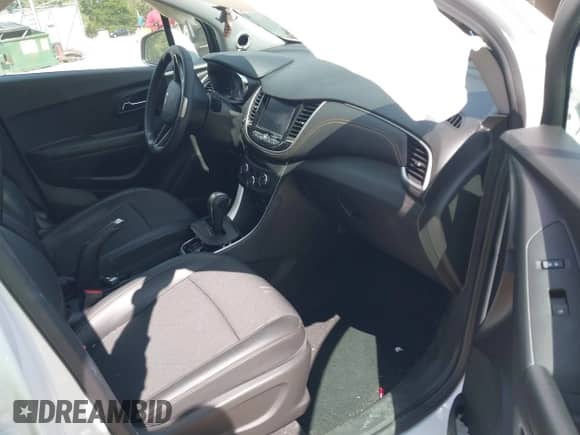 2022 Chevrolet Trax LT с VIN KL7CJPSM1NB530604, выставлен на аукционе IAAI как лот 43149054 с пробегом 18 970 миль миль и . История ставок и продаж доступна на DreamBid. Изображение 5.
