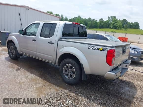 2016 Nissan Frontier S z VIN 1N6AD0EV8GN774648, wystawiony jako IAAI lot #42135409 z przebiegiem 94 095 mil mil oraz . Historia ofert i sprzedaży dostępna na DreamBid. Obrazek 3.