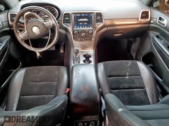 2018 Jeep Grand Cherokee Laredo E with VIN 1C4RJEAG0JC322747, listed as a Copart auction lot 60547435 with 109,935 mi miles and Salvage title. Bid and sale history available at DreamBid. Image 8.