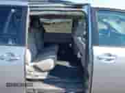 2020 Toyota Sienna LE z VIN 5TDKZ3DC6LS032635, wystawiony jako IAAI lot #42941767 z przebiegiem 75 891 mil mil oraz . Historia ofert i sprzedaży dostępna na DreamBid. Obrazek 8.