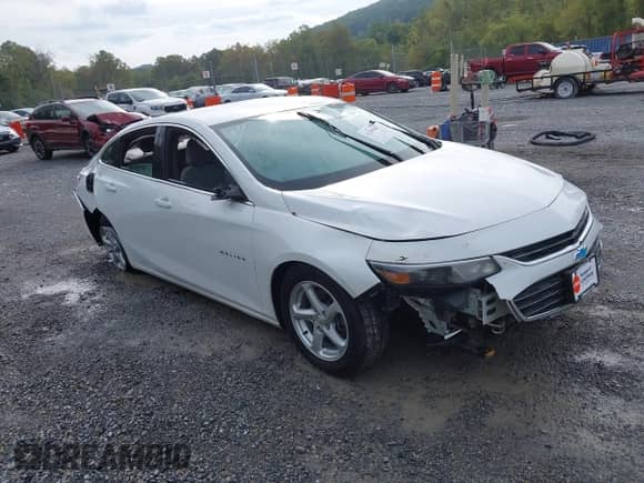 2018 Chevrolet Malibu LS z VIN 1G1ZB5ST7JF277595, wystawiony jako IAAI lot #43289380 z przebiegiem 62 729 mil mil oraz . Historia ofert i sprzedaży dostępna na DreamBid. Obrazek 1.