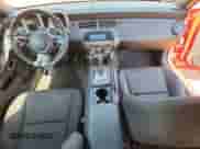 2010 Chevrolet Camaro 1LT z VIN 2G1FB1EV5A9153777, wystawiony jako Copart lot #84799865 z przebiegiem 213 872 mil mil oraz Szkoda całkowita • Salvage title. Historia ofert i sprzedaży dostępna na DreamBid. Obrazek 8.