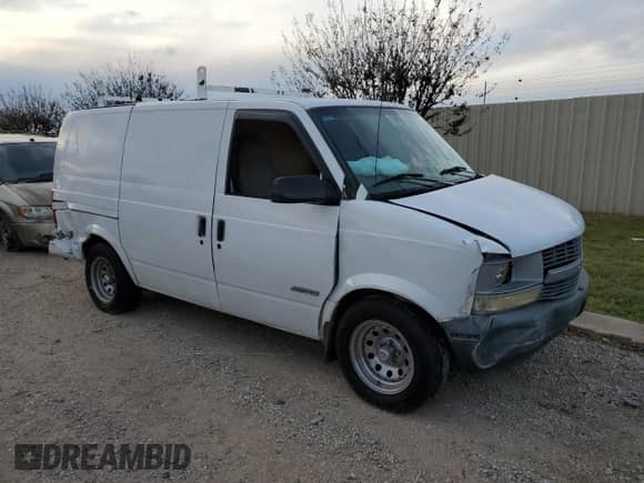 1998 Chevrolet Astro Cargo z VIN 1GCDM19W3WB101873, wystawiony jako Copart lot #83349264 z przebiegiem Nie podano mil oraz Szkoda całkowita • Salvage title. Historia ofert i sprzedaży dostępna na DreamBid. Obrazek 4.