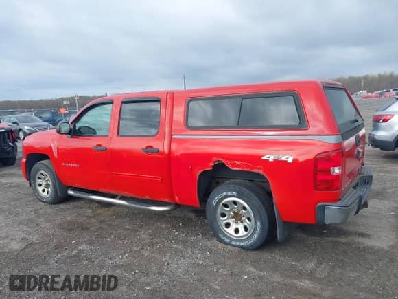 2011 Chevrolet Silverado 1500 LS z VIN 3GCPKREA0BG182991, wystawiony jako IAAI lot #41925926 z przebiegiem 180 670 mil mil oraz . Historia ofert i sprzedaży dostępna na DreamBid. Obrazek 14.