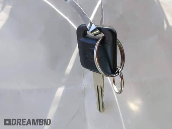 2014 Nissan Note SV z VIN 3N1CE2CP1EL427364, wystawiony jako IAAI lot #42678715 z przebiegiem 106 850 mil mil oraz . Historia ofert i sprzedaży dostępna na DreamBid. Obrazek 11.