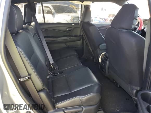 2020 Honda Passport Touring with VIN 5FNYF7H95LB006508, listed as a Copart auction lot 82423674 with 29,751 mi miles and Salvage title. Bid and sale history available at DreamBid. Image 11.
