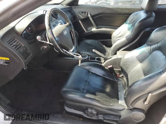 2004 Hyundai Tiburon GT с VIN KMHHN65FX4U134688, выставлен на аукционе Copart как лот 68931044 с пробегом 30 107 миль миль и Списание • Salvage title. История ставок и продаж доступна на DreamBid. Изображение 7.