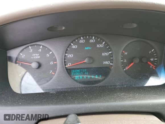 2006 Chevrolet Impala Police Unmarked Police с VIN 2G1WS581169325987, выставлен на аукционе Copart как лот 45164475 с пробегом 210 015 миль миль и На запчасти • Non repairable. История ставок и продаж доступна на DreamBid. Изображение 9.