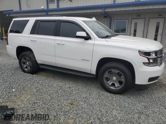 2019 Chevrolet Tahoe LS z VIN 1GNSCAKC6KR116760, wystawiony jako Copart lot #55914025 z przebiegiem 54 696 mil mil oraz Szkoda całkowita • Salvage title. Historia ofert i sprzedaży dostępna na DreamBid. Obrazek 4.