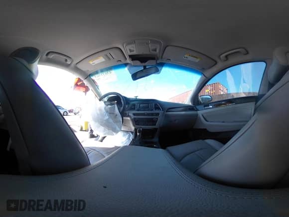 2015 Hyundai Sonata Limited with VIN 5NPE34AF0FH153030, listed as a IAAI auction lot 43031065 with Not provided miles and . Bid and sale history available at DreamBid. Image 18.