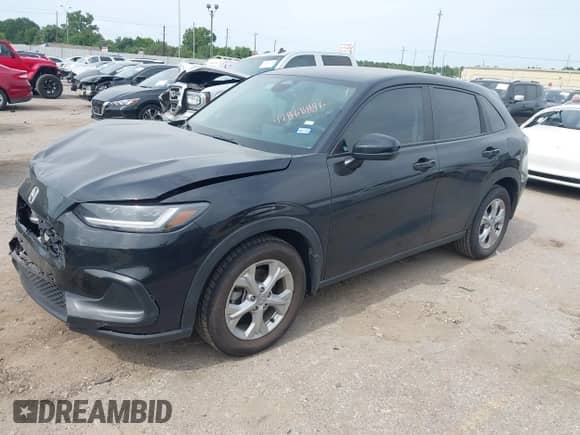 2024 Honda HR-V LX с VIN 3CZRZ1H39RM703389, выставлен на аукционе IAAI как лот 42868886 с пробегом 38 680 миль миль и . История ставок и продаж доступна на DreamBid. Изображение 17.