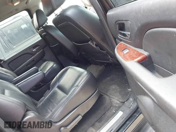 2009 Chevrolet Suburban LTZ с VIN 1GNFC36089J109816, выставлен на аукционе IAAI как лот 42434243 с пробегом 250 263 миль миль и . История ставок и продаж доступна на DreamBid. Изображение 8.