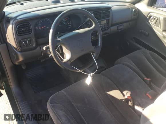 2000 Dodge Dakota с VIN 1B7FL26X7YS772125, выставлен на аукционе Copart как лот 70182905 с пробегом 89 250 миль миль и На запчасти • Non repairable. История ставок и продаж доступна на DreamBid. Изображение 8.