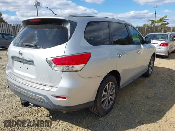 2013 Nissan Pathfinder SV с VIN 5N1AR2MNXDC635755, выставлен на аукционе IAAI как лот 43537440 с пробегом 127 744 миль миль и . История ставок и продаж доступна на DreamBid. Изображение 4.