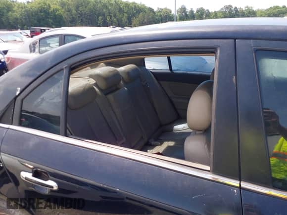 2008 Hyundai Sonata SE с VIN 5NPEU46C38H349381, выставлен на аукционе IAAI как лот 42294928 с пробегом 254 050 миль миль и . История ставок и продаж доступна на DreamBid. Изображение 12.