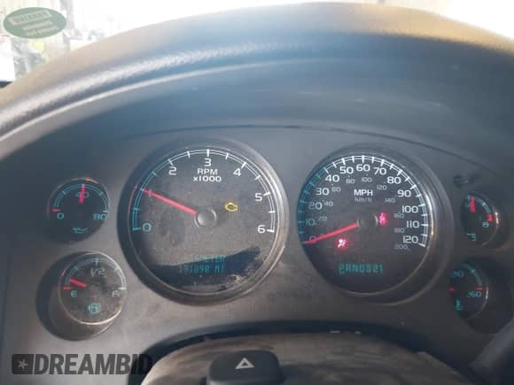 2007 Chevrolet Suburban LS with VIN 3GNGK26K27G287514, listed as a IAAI auction lot 43311893 with 191,898 mi miles and . Bid and sale history available at DreamBid. Image 7.