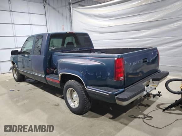 1996 Chevrolet Silverado 1500 with VIN 1GCEC19R3TE212578, listed as a Copart auction lot 80030125 with 217,213 mi miles and Clean title. Bid and sale history available at DreamBid. Image 2.