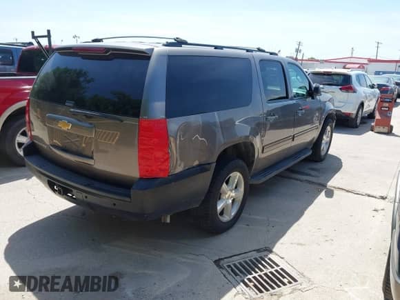 2012 Chevrolet Suburban LT с VIN 1GNSKJE75CR194689, выставлен на аукционе IAAI как лот 42866517 с пробегом 236 271 миль миль и . История ставок и продаж доступна на DreamBid. Изображение 4.