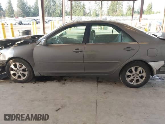 2005 Toyota Camry LE с VIN 4T1BF30K35U592032, выставлен на аукционе IAAI как лот 41372771 с пробегом 222 846 миль миль и . История ставок и продаж доступна на DreamBid. Изображение 15.