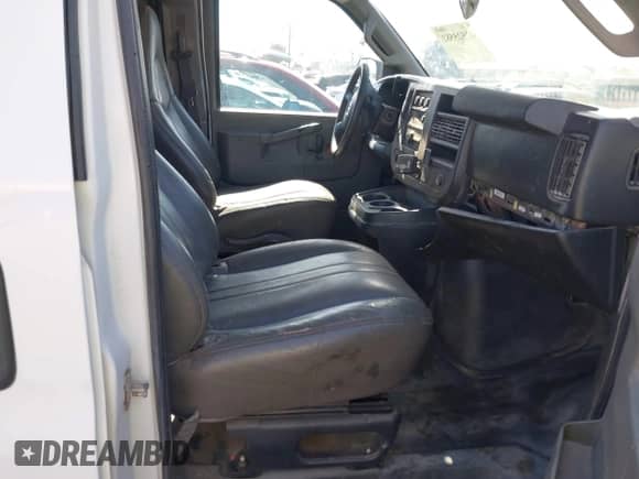 2021 Chevrolet Express Cargo with VIN 1GCWGAF71M1242604, listed as a IAAI auction lot 42525581 with Not provided miles and . Bid and sale history available at DreamBid. Image 5.