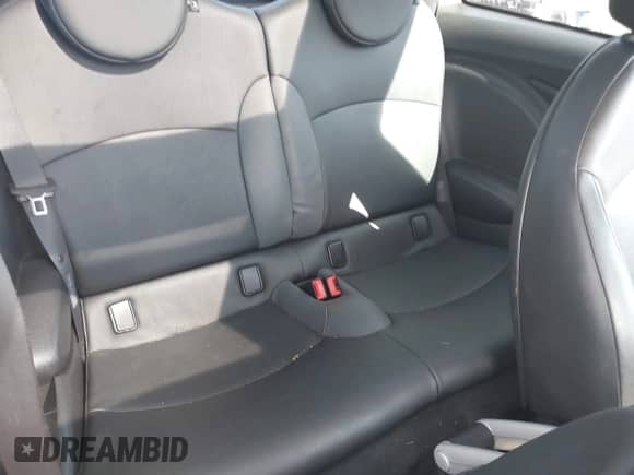 2008 MINI Hardtop S with VIN WMWMF73538TV35556, listed as a IAAI auction lot 43328105 with 113,334 mi miles and . Bid and sale history available at DreamBid. Image 8.