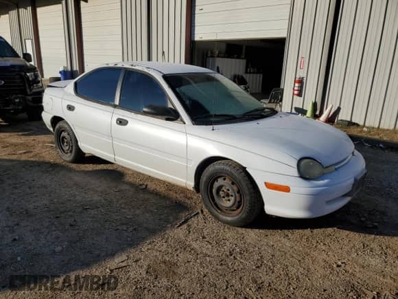 1997 Dodge Neon with VIN 1B3ES27C6VD133553, listed as a Copart auction lot 89114075 with 120,609 mi miles and Salvage title. Bid and sale history available at DreamBid. Image 4.