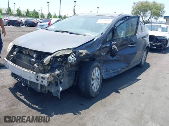 2013 Toyota Prius with VIN JTDKN3DP2D3046985, listed as a IAAI auction lot 42756069 with 228,958 mi miles and . Bid and sale history available at DreamBid. Image 6.