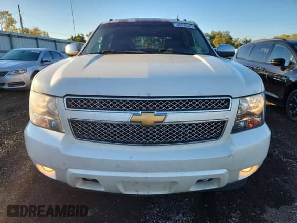 2013 Chevrolet Avalanche LTZ z VIN 3GNTKGE73DG293939, wystawiony jako Copart lot #85578325 z przebiegiem 322 858 mil mil oraz Czysty tytuł • Clean title. Historia ofert i sprzedaży dostępna na DreamBid. Obrazek 5.