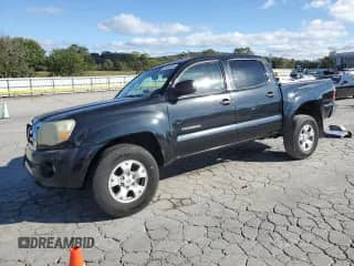 2008 Toyota Tacoma PreRunner z VIN 5TEJU62N18Z572999, wystawiony jako Copart lot #85825585 z przebiegiem 297 690 mil mil oraz Szkoda całkowita • Salvage title. Historia ofert i sprzedaży dostępna na DreamBid. Obrazek 1.