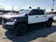 2022 Ram 1500 TRX z VIN 1C6SRFU93NN290343, wystawiony jako Copart lot #68120785 z przebiegiem 25 040 mil mil oraz Szkoda całkowita • Salvage title. Historia ofert i sprzedaży dostępna na DreamBid. Obrazek 1.