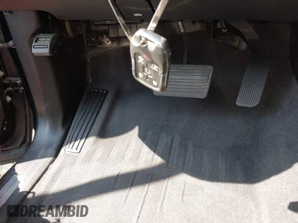 2019 Chevrolet Suburban Premier с VIN 1GNSKJKJ1KR124704, выставлен на аукционе IAAI как лот 42800072 с пробегом 74 579 миль миль и . История ставок и продаж доступна на DreamBid. Изображение 11.