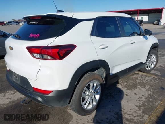 2024 Chevrolet TrailBlazer LS with VIN KL79MMS25RB106752, listed as a IAAI auction lot 41353976 with 9,817 mi miles and . Bid and sale history available at DreamBid. Image 4.