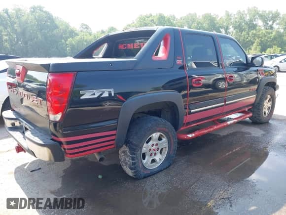 2005 Chevrolet Avalanche Z71 с VIN 3GNEK12Z45G185097, выставлен на аукционе IAAI как лот 42366698 с пробегом 153 014 миль миль и . История ставок и продаж доступна на DreamBid. Изображение 4.