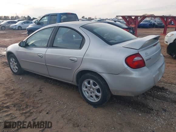 2005 Dodge Neon SXT z VIN 1B3ES56C55D280336, wystawiony jako IAAI lot #41370227 z przebiegiem 143 338 mil mil oraz . Historia ofert i sprzedaży dostępna na DreamBid. Obrazek 3.