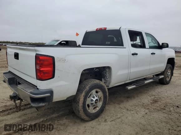 2015 Chevrolet Silverado 2500HD Work Truck с VIN 1GC1KUEGXFF150974, выставлен на аукционе Copart как лот 84548924 с пробегом Не указан миль и Списание • Salvage title. История ставок и продаж доступна на DreamBid. Изображение 3.