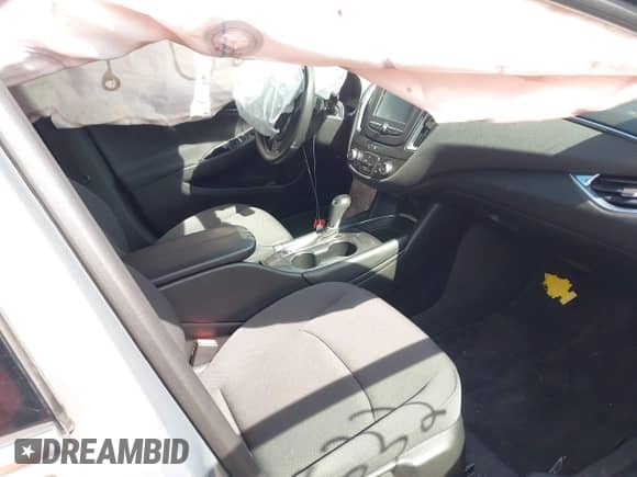 2018 Chevrolet Malibu LT с VIN 1G1ZD5ST4JF132704, выставлен на аукционе IAAI как лот 43215532 с пробегом 83 139 миль миль и . История ставок и продаж доступна на DreamBid. Изображение 5.