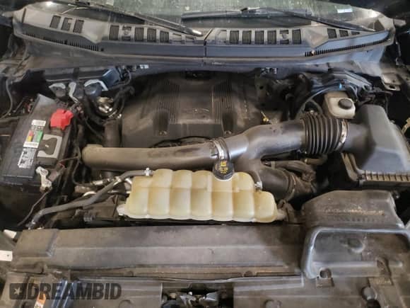 2020 Ford F-150 XLT с VIN 1FTEW1E4XLKF38395, выставлен на аукционе Copart как лот 81806255 с пробегом 83 565 миль миль и Списание • Salvage title. История ставок и продаж доступна на DreamBid. Изображение 11.