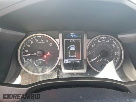 2022 Toyota Tacoma SR5 с VIN 3TMAZ5CN3NM180481, выставлен на аукционе Copart как лот 81331005 с пробегом 31 323 миль миль и Списание • Salvage title. История ставок и продаж доступна на DreamBid. Изображение 9.