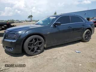 2014 Chrysler 300 S with VIN 2C3CCAGT9EH120722, listed as a Copart auction lot 67500285 with 172,983 mi miles and Clean title. Bid and sale history available at DreamBid. Image 1.