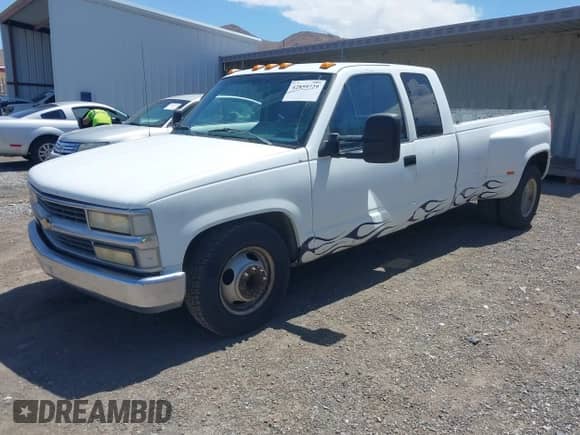 1990 Chevrolet Silverado 3500 с VIN 2GCHC39N1L1169169, выставлен на аукционе IAAI как лот 42859729 с пробегом 146 928 миль миль и . История ставок и продаж доступна на DreamBid. Изображение 2.