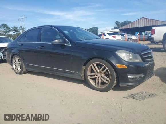 2014 Mercedes-Benz C 250 Sport with VIN WDDGF4HBXEA937911, listed as a Copart auction lot 82749495 with 100,337 mi miles and Clean title. Bid and sale history available at DreamBid. Image 4.